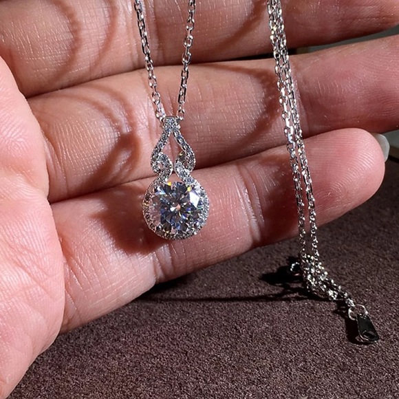 New  Silver round diamond necklace - Picture 4 of 5
